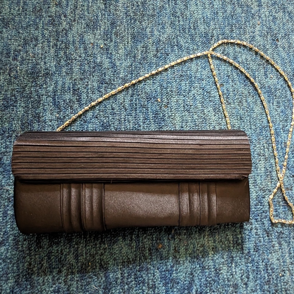 GORGEOUS BLACK CLUTCH EVENING BAG PURSE WITH METAL STRAP